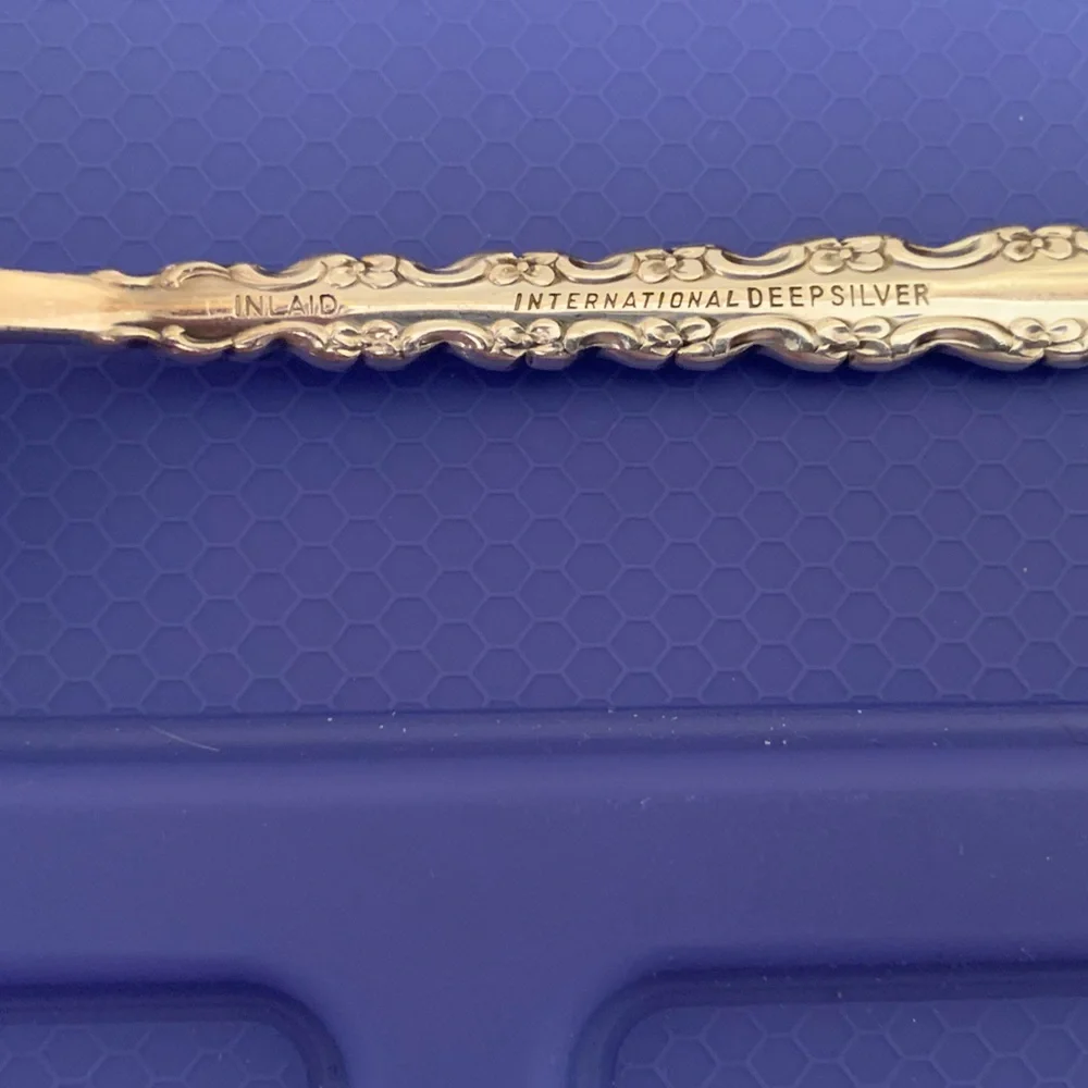(1) VINTAGE Antique Replacement Piece international deep silver inlaid Fork